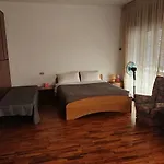 Oleggio Apartment Oleggio