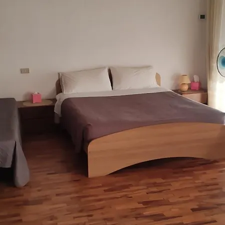 Oleggio Apartment Apartman *