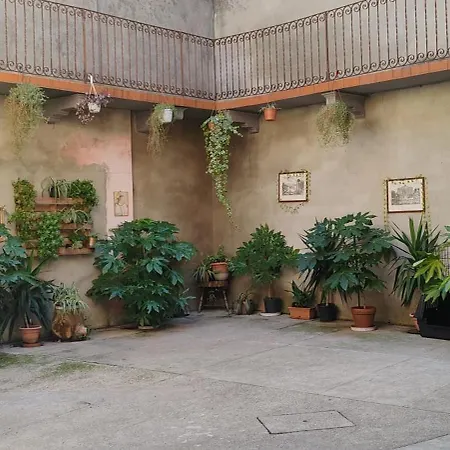 Oleggio Apartment
