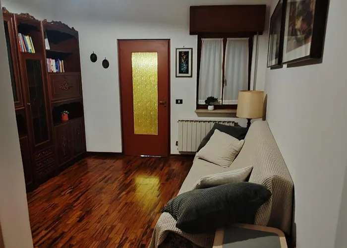 Oleggio Apartment Apartman