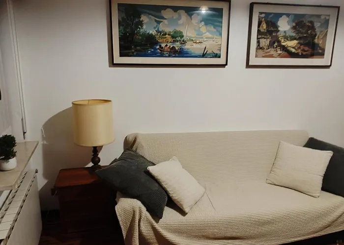 Oleggio Apartment דירה *