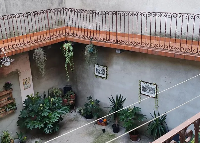 Oleggio Apartment アパート オレッジョ